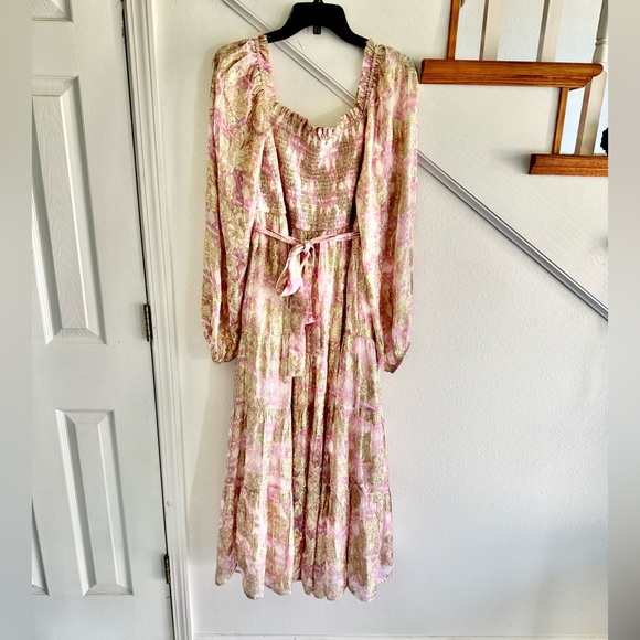 Metallic gold/pink A Love Long Sleeve Floral Maxi Dressis damaged at the bottom - Picture 1 of 11